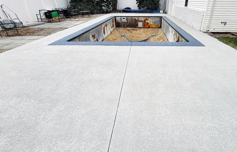 Pool coping restoration with polymer modified mortar